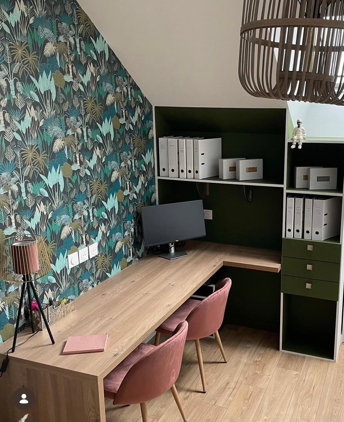 Aménagement d’un grenier en pièce bureau